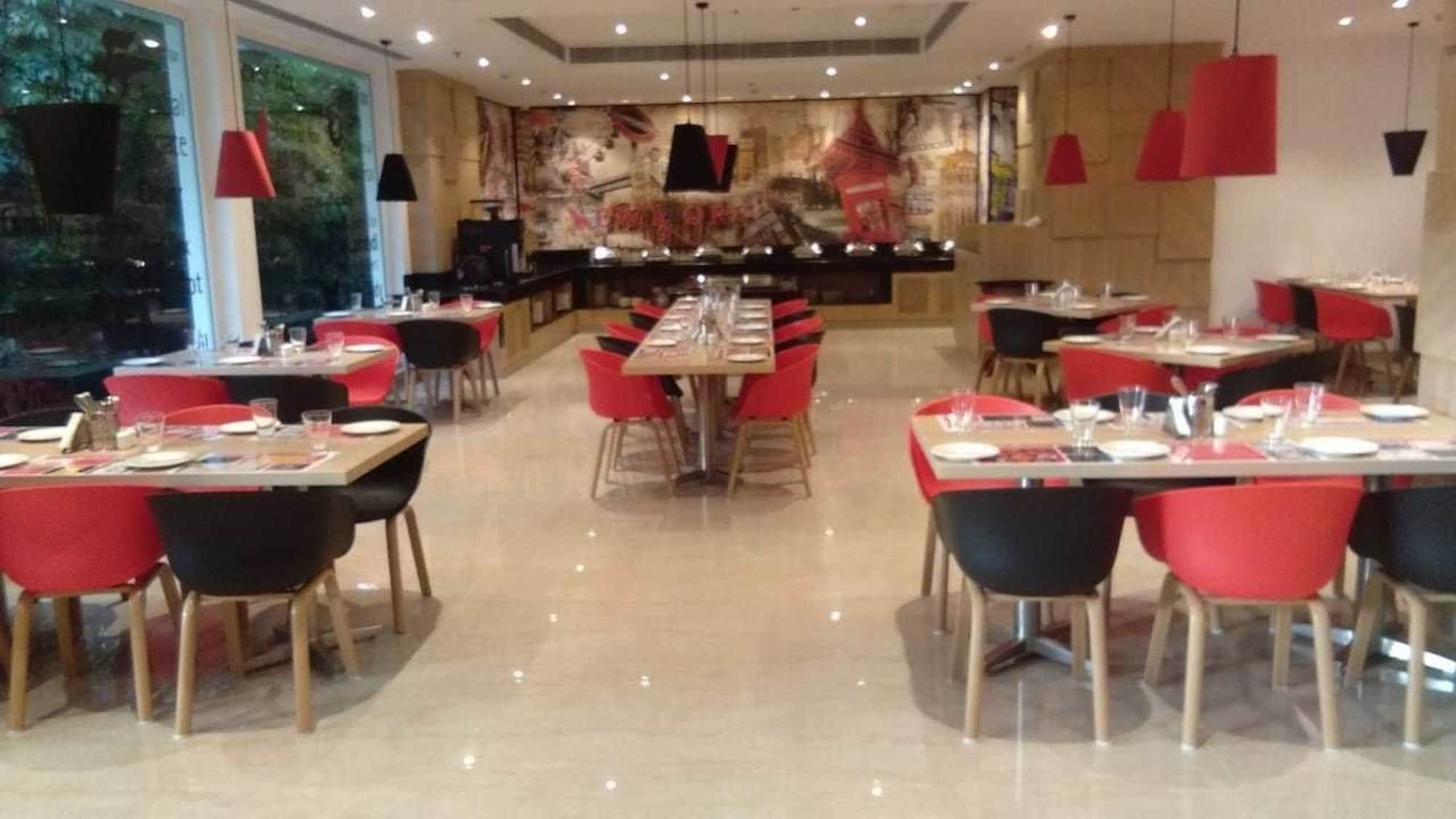 Red Fox By Lemon Tree Hotels, Dehradun Exterior photo